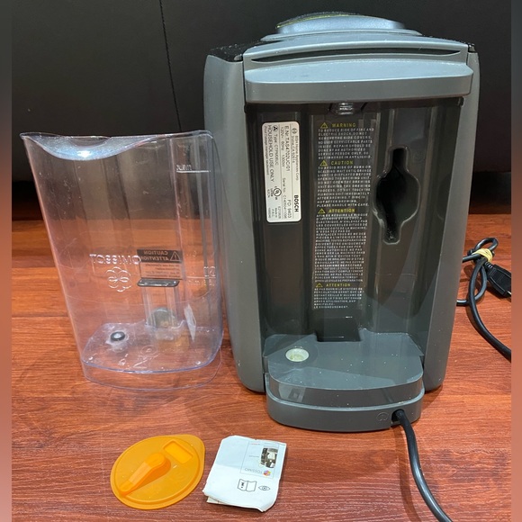 Bosch Tassimo T47 Single Serve Coffee Maker TAS4702UC/01 EUC w-Cleaning Disc - Picture 5 of 7